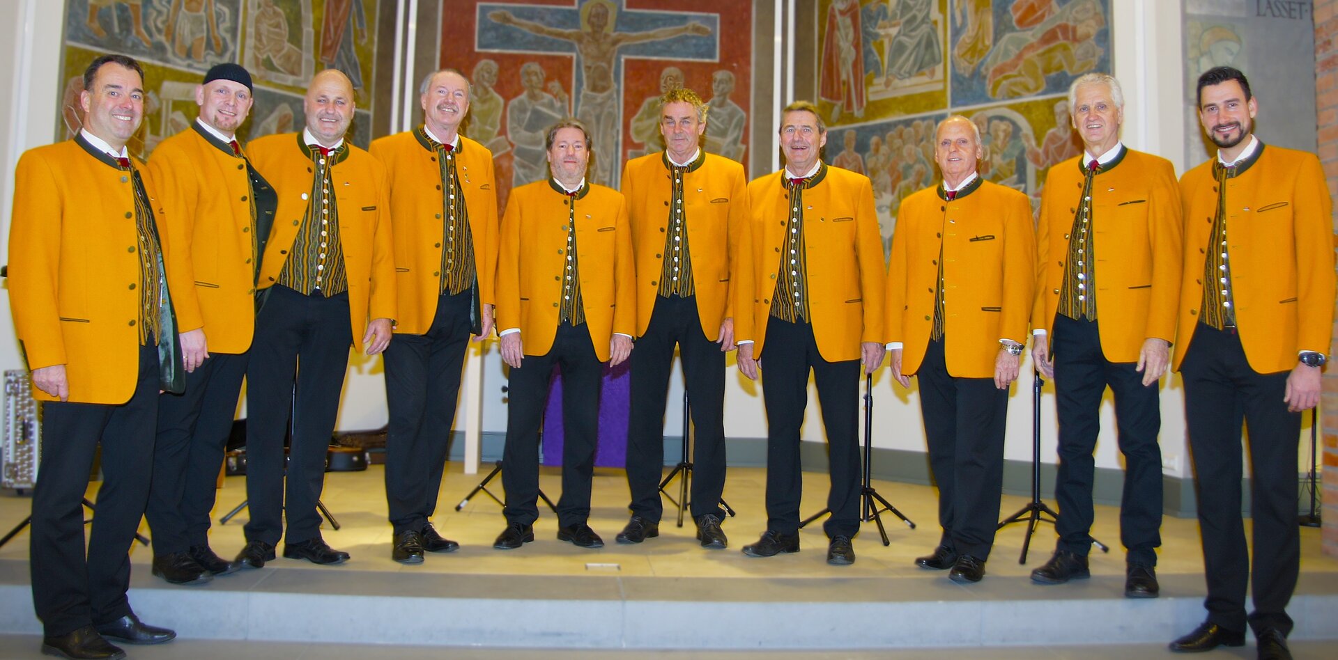 Die 11 Mitglieder der Vokalsolisten Kärnten